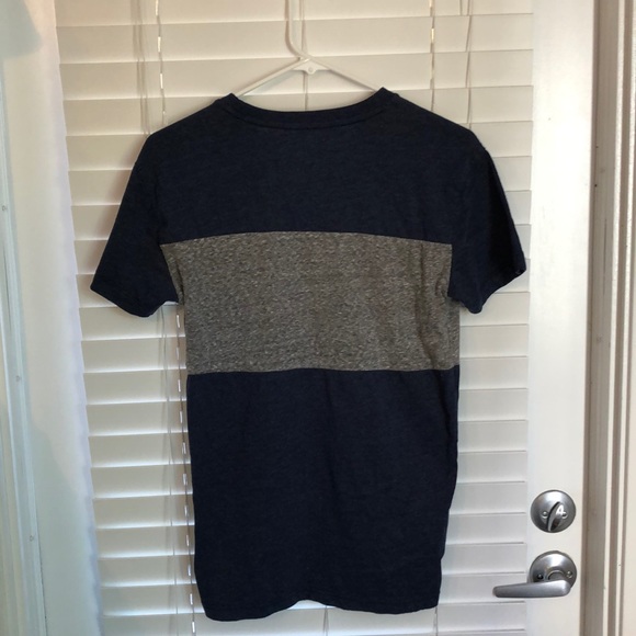 Great Condition Aeropostale short sleeve shirt XS - Picture 4 of 6